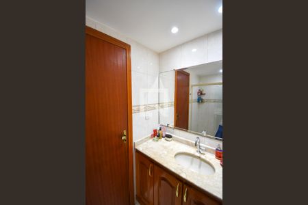 Apartamento à venda com 77m², 3 quartos e 1 vagaBanheiro 