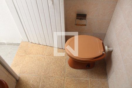 Casa à venda com 240m², 2 quartos e 2 vagasQuarto de Serviço