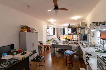 Casa à venda com 580m², 5 quartos e sem vaga Casa à venda com 580m², 5 quartos e sem vagaQuarto de Serviço