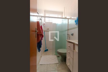 Casa à venda com 180m², 3 quartos e 5 vagasBanheiro 01