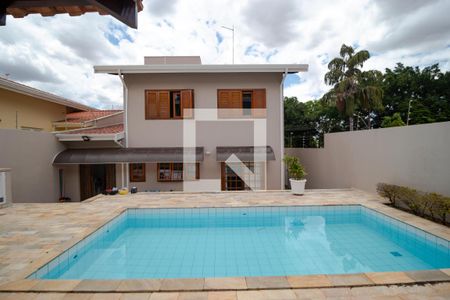 Casa à venda com 180m², 3 quartos e 5 vagasPiscina