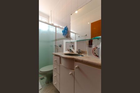 Casa à venda com 180m², 3 quartos e 5 vagasBanheiro 01