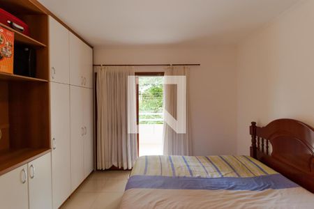 Casa à venda com 180m², 3 quartos e 5 vagasSuíte