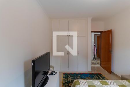 Casa à venda com 180m², 3 quartos e 5 vagasQuarto 02