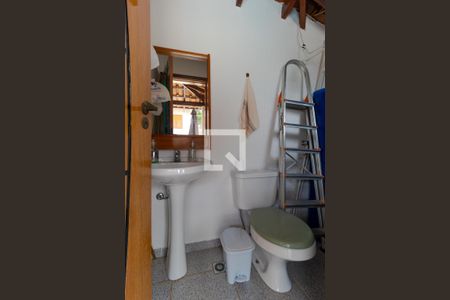 Casa à venda com 180m², 3 quartos e 5 vagasBanheiro 02