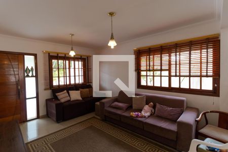 Casa à venda com 180m², 3 quartos e 5 vagasSalas