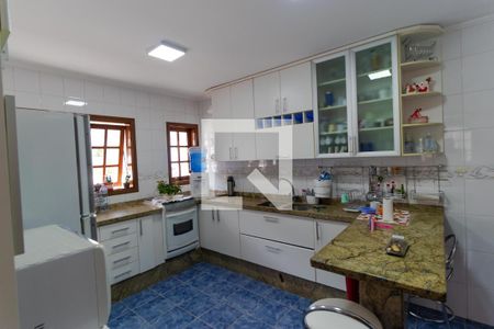 Casa à venda com 180m², 3 quartos e 5 vagasCozinha 01