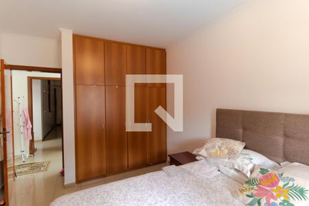 Casa à venda com 180m², 3 quartos e 5 vagasQuarto 01