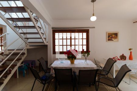 Casa à venda com 180m², 3 quartos e 5 vagasSalas