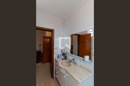 Casa à venda com 180m², 3 quartos e 5 vagasBanheiro da  Suíte