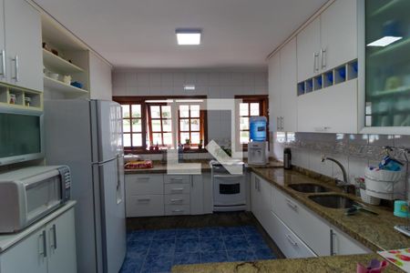 Casa à venda com 180m², 3 quartos e 5 vagasCozinha 01