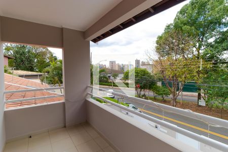 Casa à venda com 180m², 3 quartos e 5 vagasSacada da  Suíte