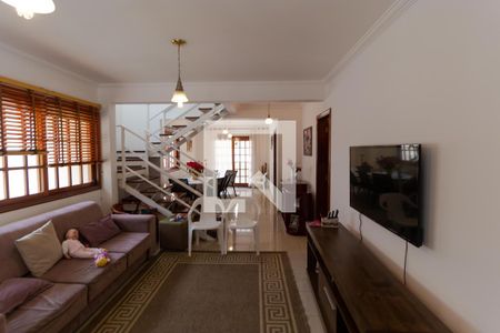 Casa à venda com 180m², 3 quartos e 5 vagasSalas