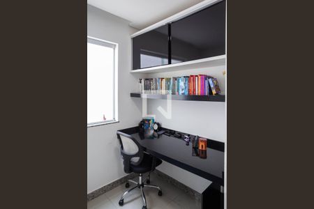 Quarto 1 de apartamento à venda com 3 quartos, 170m² em Santa Amélia, Belo Horizonte