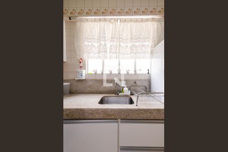 Apartamento à venda com 170m², 3 quartos e 2 vagas Apartamento à venda com 170m², 3 quartos e 2 vagasCozinha