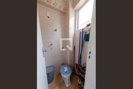 Apartamento à venda com 170m², 3 quartos e 2 vagas Apartamento à venda com 170m², 3 quartos e 2 vagasBanheiro de serviço