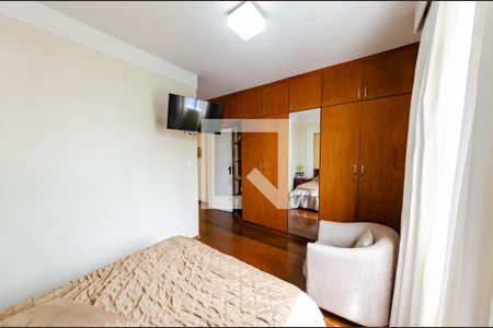 Apartamento à venda com 170m², 3 quartos e 2 vagas Apartamento à venda com 170m², 3 quartos e 2 vagasSuíte