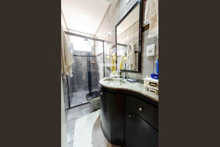 Apartamento à venda com 170m², 3 quartos e 2 vagas Apartamento à venda com 170m², 3 quartos e 2 vagasBanheiro suíte