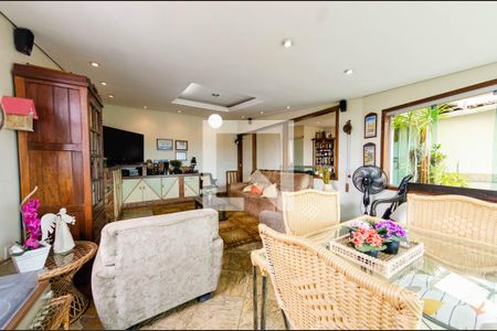 Apartamento à venda com 170m², 3 quartos e 2 vagas Apartamento à venda com 170m², 3 quartos e 2 vagasSala 2