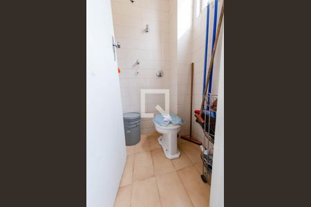 Apartamento à venda com 170m², 3 quartos e 2 vagas Apartamento à venda com 170m², 3 quartos e 2 vagasBanheiro de serviço