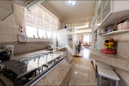 Apartamento à venda com 170m², 3 quartos e 2 vagas Apartamento à venda com 170m², 3 quartos e 2 vagasCozinha