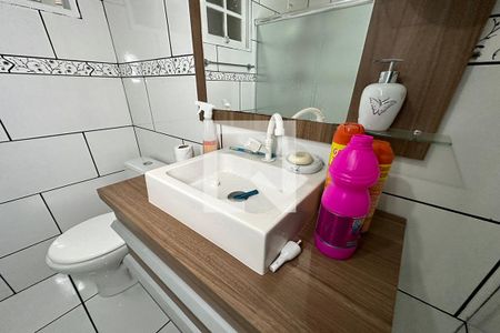 Casa à venda com 140m², 3 quartos e 2 vagasPia do Banheiro da Suíte