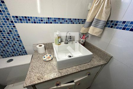 Casa à venda com 140m², 3 quartos e 2 vagasPia do Banheiro Social