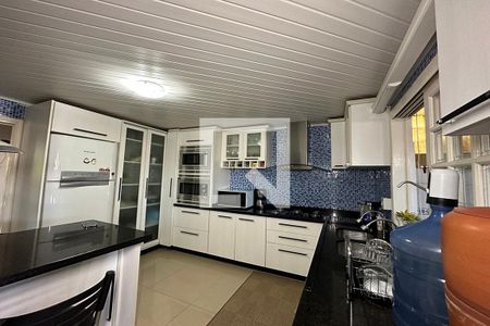 Casa à venda com 140m², 3 quartos e 2 vagasCozinha