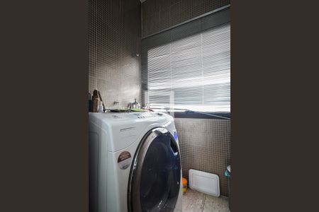 Apartamento à venda com 76m², 1 quarto e 2 vagas Apartamento à venda com 76m², 1 quarto e 2 vagasÁrea de serviço