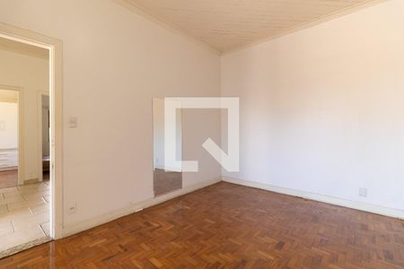 Casa à venda com 300m², 5 quartos e 5 vagas Casa à venda com 300m², 5 quartos e 5 vagasQuarto 3 da Casa 2
