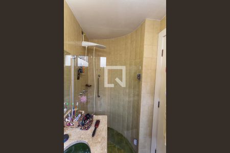 Apartamento para alugar com 307m², 4 quartos e 2 vagas Apartamento para alugar com 307m², 4 quartos e 2 vagasBanheiro da Suíte 2