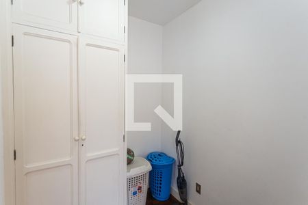 Apartamento para alugar com 307m², 4 quartos e 2 vagas Apartamento para alugar com 307m², 4 quartos e 2 vagasQuarto de Serviço