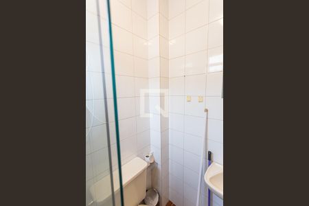 Apartamento para alugar com 307m², 4 quartos e 2 vagas Apartamento para alugar com 307m², 4 quartos e 2 vagasBanheiro de Serviço