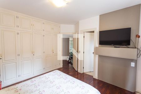 Apartamento para alugar com 307m², 4 quartos e 2 vagas Apartamento para alugar com 307m², 4 quartos e 2 vagasSuíte 1