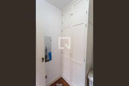 Apartamento para alugar com 307m², 4 quartos e 2 vagas Apartamento para alugar com 307m², 4 quartos e 2 vagasQuarto de Serviço