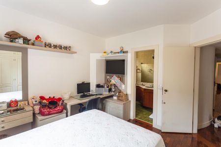 Apartamento para alugar com 307m², 4 quartos e 2 vagas Apartamento para alugar com 307m², 4 quartos e 2 vagasSuíte 2