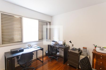 Apartamento para alugar com 307m², 4 quartos e 2 vagas Apartamento para alugar com 307m², 4 quartos e 2 vagasQuarto 4