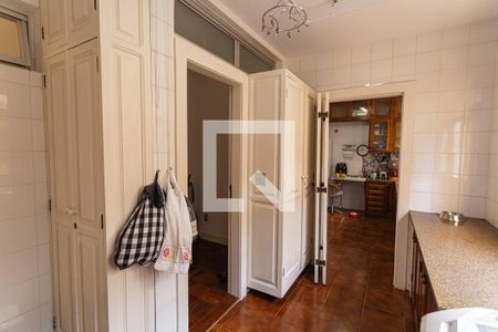 Apartamento para alugar com 307m², 4 quartos e 2 vagas Apartamento para alugar com 307m², 4 quartos e 2 vagasÁrea de Serviço