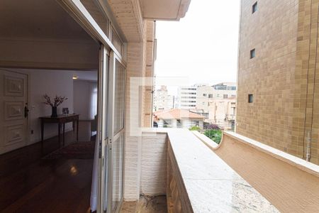 Apartamento para alugar com 307m², 4 quartos e 2 vagas Apartamento para alugar com 307m², 4 quartos e 2 vagasVaranda da Sala 2