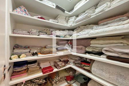 Casa à venda com 600m², 4 quartos e 4 vagasRouparia