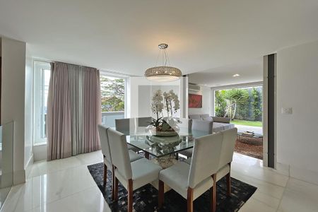 Casa à venda com 600m², 4 quartos e 4 vagasSala de Jantar