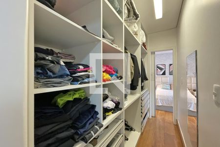 Casa à venda com 600m², 4 quartos e 4 vagasCloset da Suíte 2