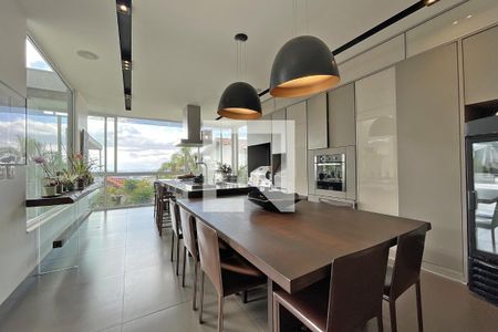 Casa à venda com 600m², 4 quartos e 4 vagasEspaço Gourmet