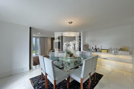 Casa à venda com 600m², 4 quartos e 4 vagasSala de Jantar