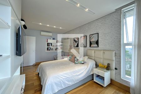 Casa à venda com 600m², 4 quartos e 4 vagasSuíte 2