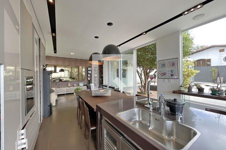 Casa à venda com 600m², 4 quartos e 4 vagasEspaço Gourmet