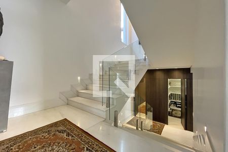 Casa à venda com 600m², 4 quartos e 4 vagasEscadas - Louçaria