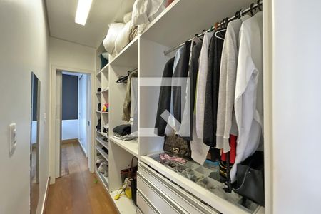 Casa à venda com 600m², 4 quartos e 4 vagasCloset da Suíte 3