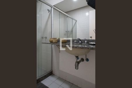 Casa à venda com 220m², 4 quartos e 3 vagas Casa à venda com 220m², 4 quartos e 3 vagasBanheiro da suíte 1