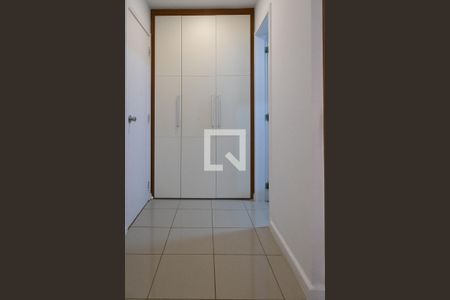 Casa à venda com 220m², 4 quartos e 3 vagas Casa à venda com 220m², 4 quartos e 3 vagasSuíte 2 - armário